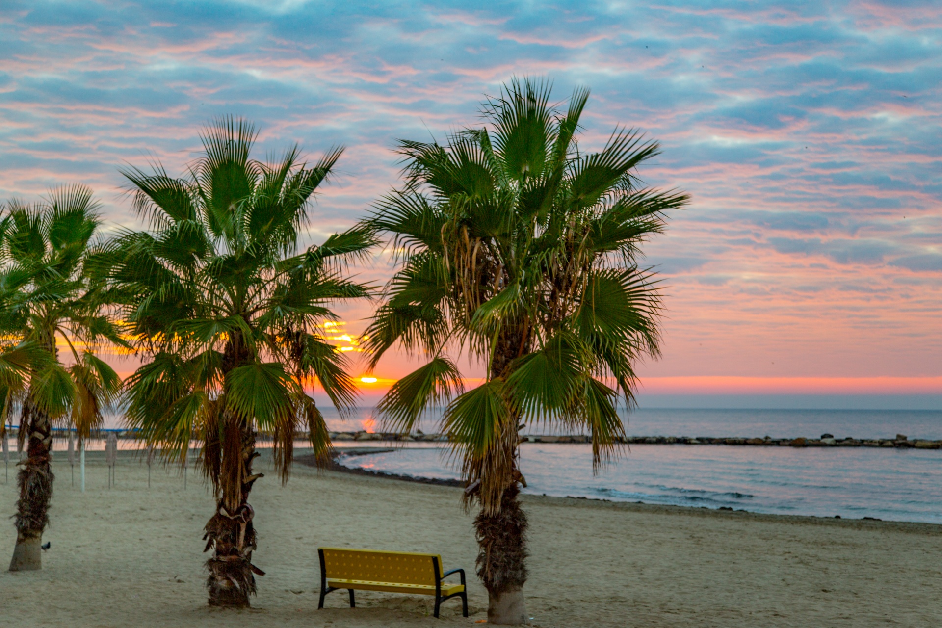 idyllic-sunrise-on-a-costa-blanca-15725223518Zm