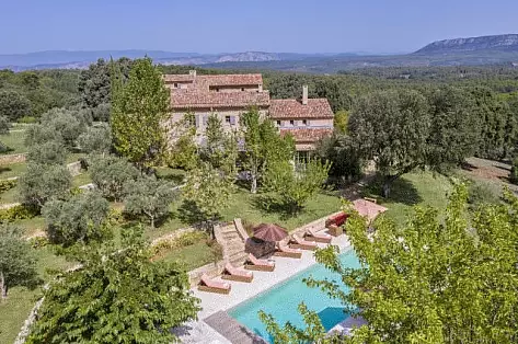 Luxury Villa rental with pool in Provence 