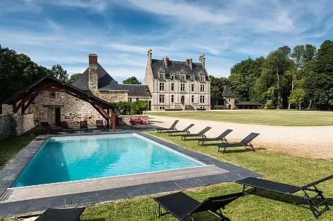 Chateau rental with a heated pool West of France
